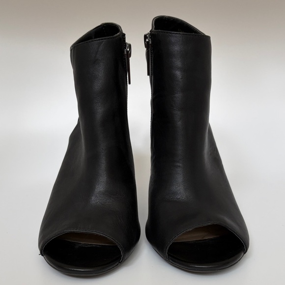 Elegant Black Leather Peep-Toe Heels - Picture 3 of 8